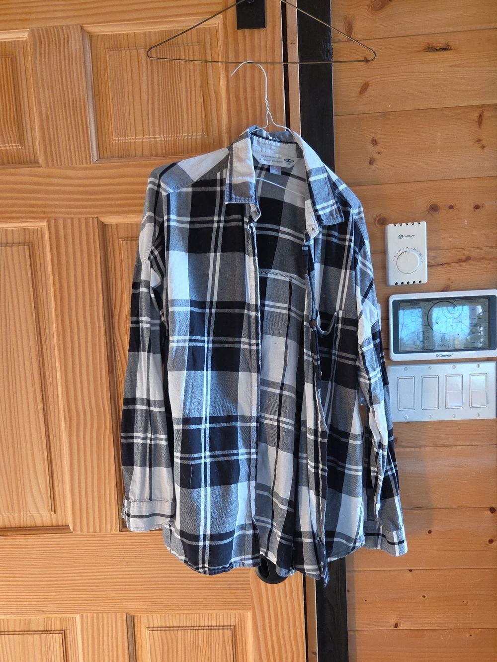 Black & White Plaid Women's Button-Up Shirt